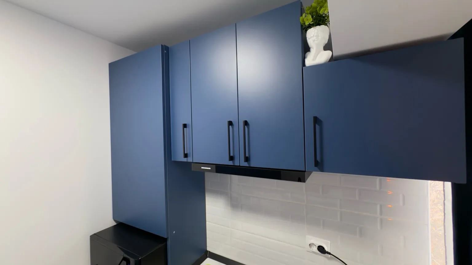 Aparat de cafea - bucătărie complet utilată Pitești